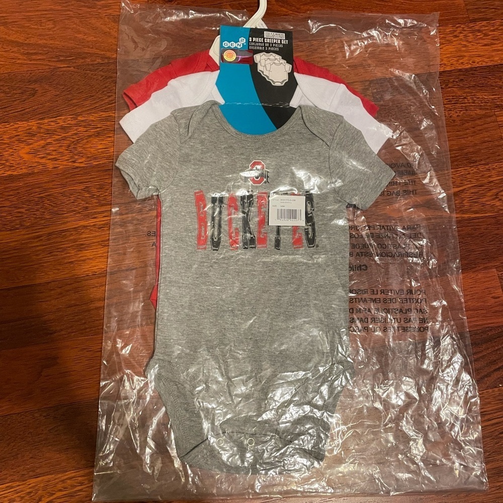 package says 36mo for sizing. baby ohio state onsie 3pack. never been used